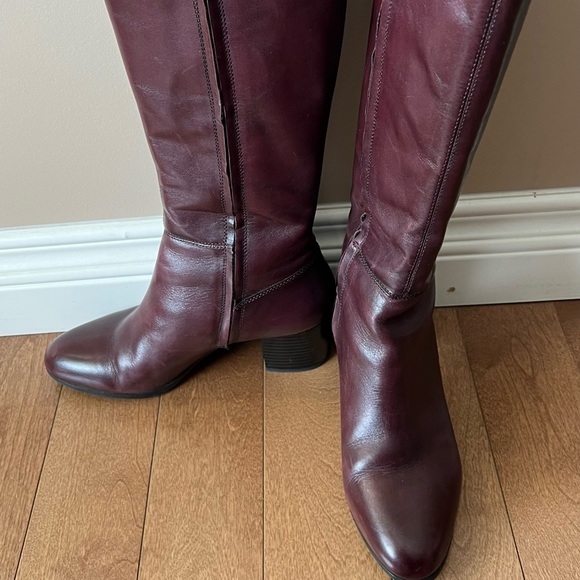 GEOX genuine leather boots in Burgundy. - Picture 3 of 16